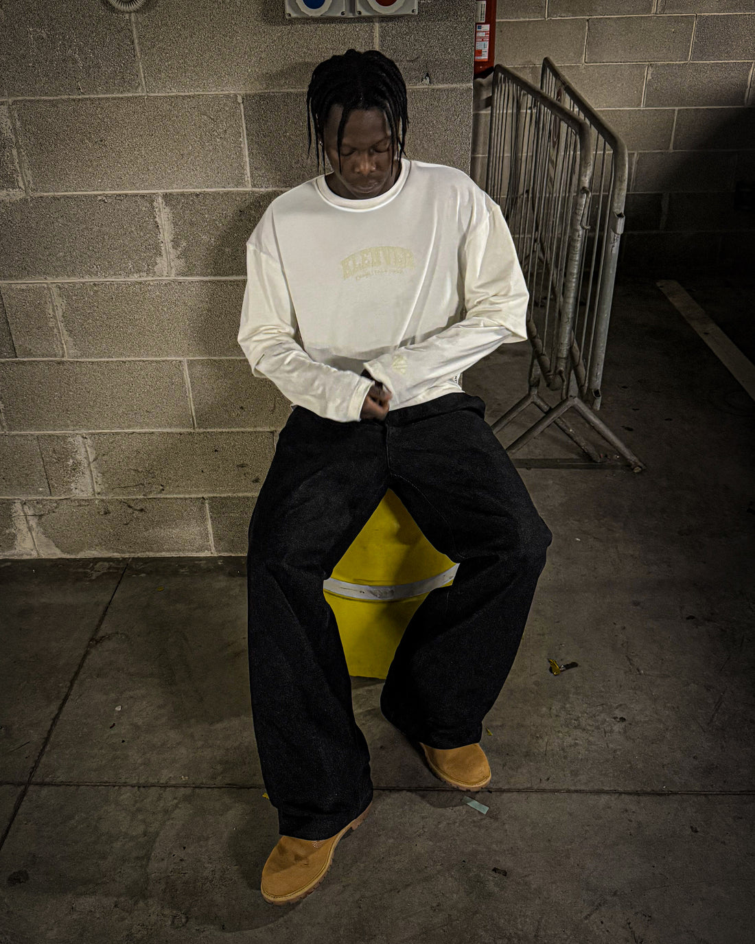 LONGSLEEVE WHITE CREAM