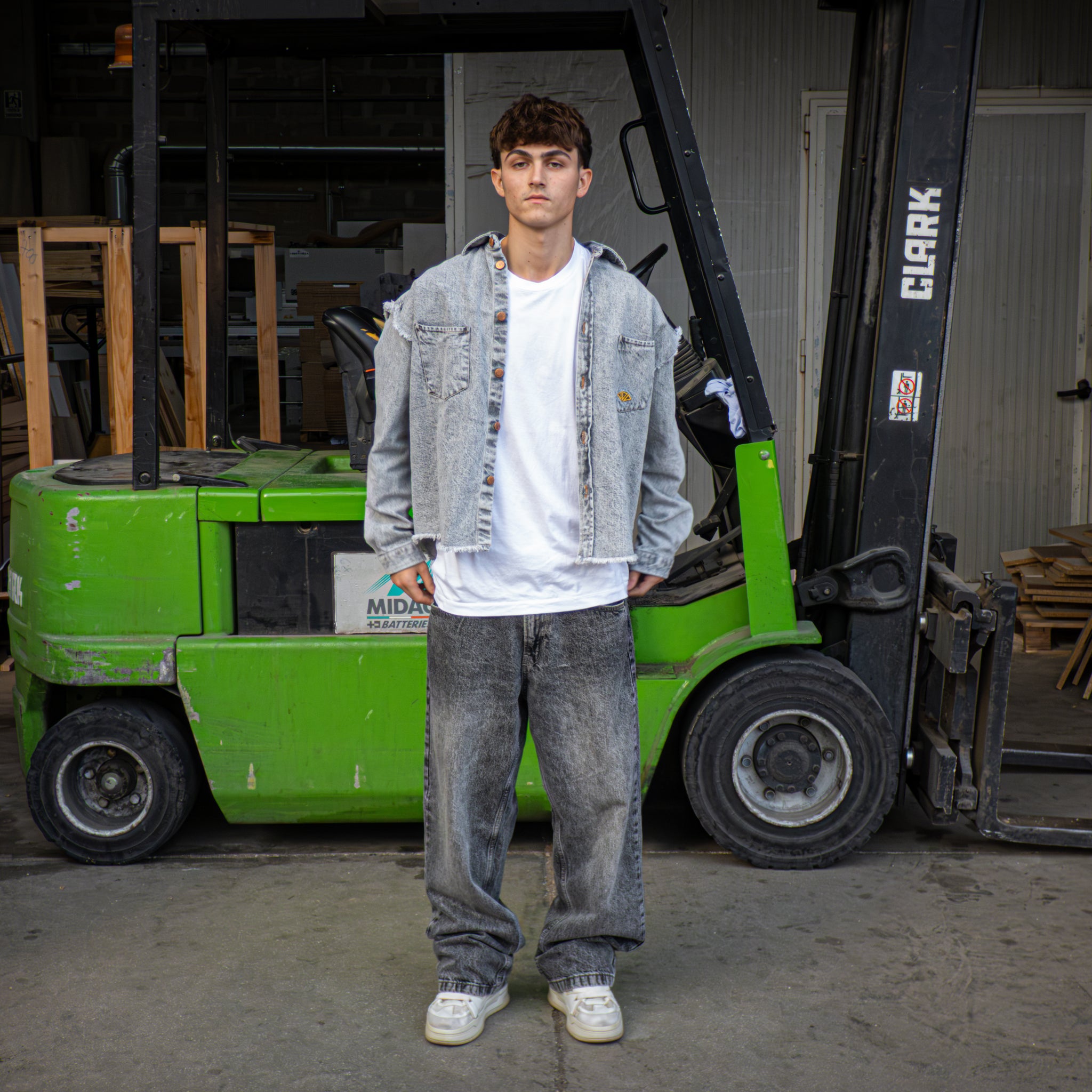 DENIM ESSENTIAL - WASHED JACKET