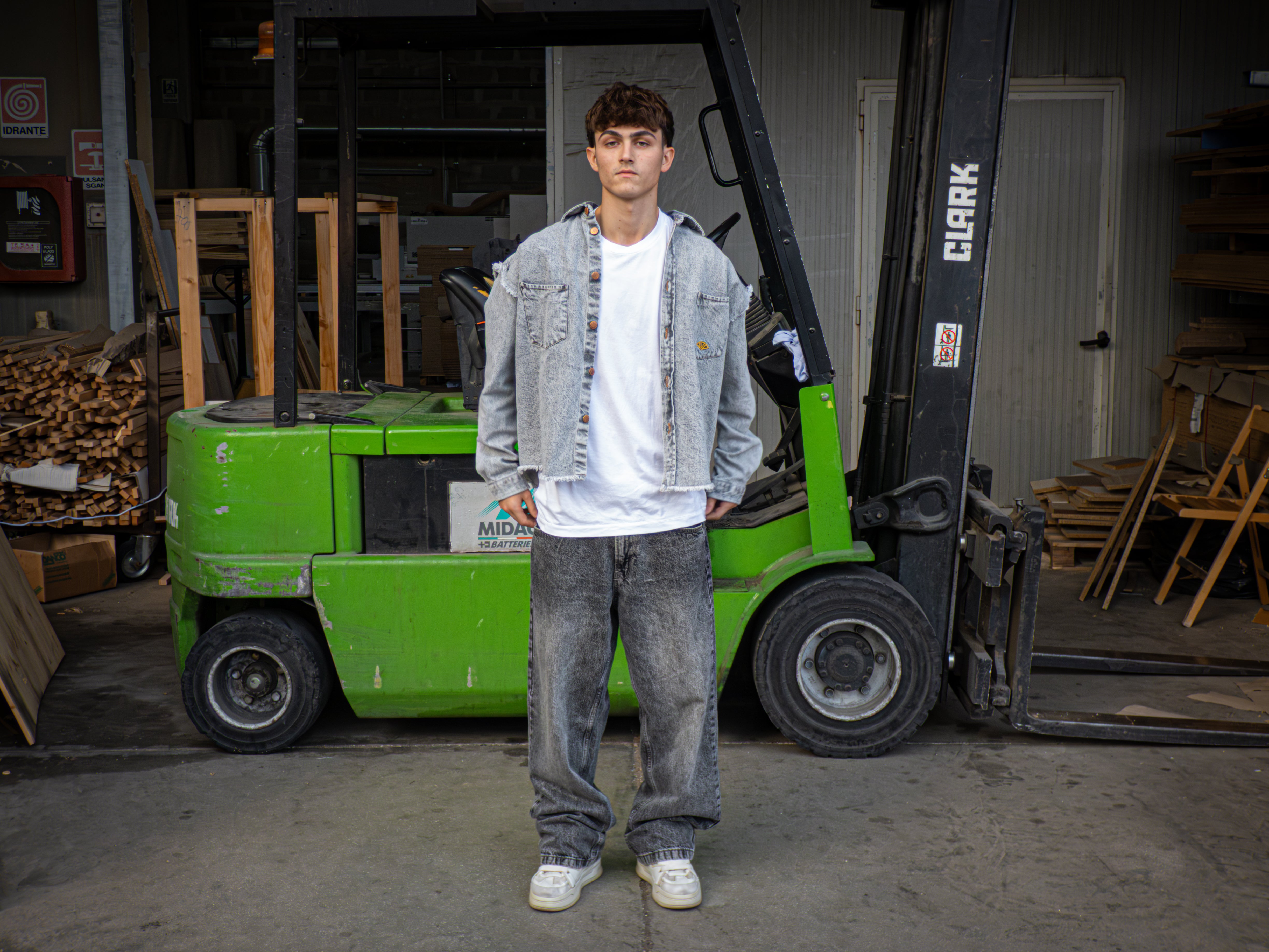 DENIM ESSENTIAL - WASHED JACKET