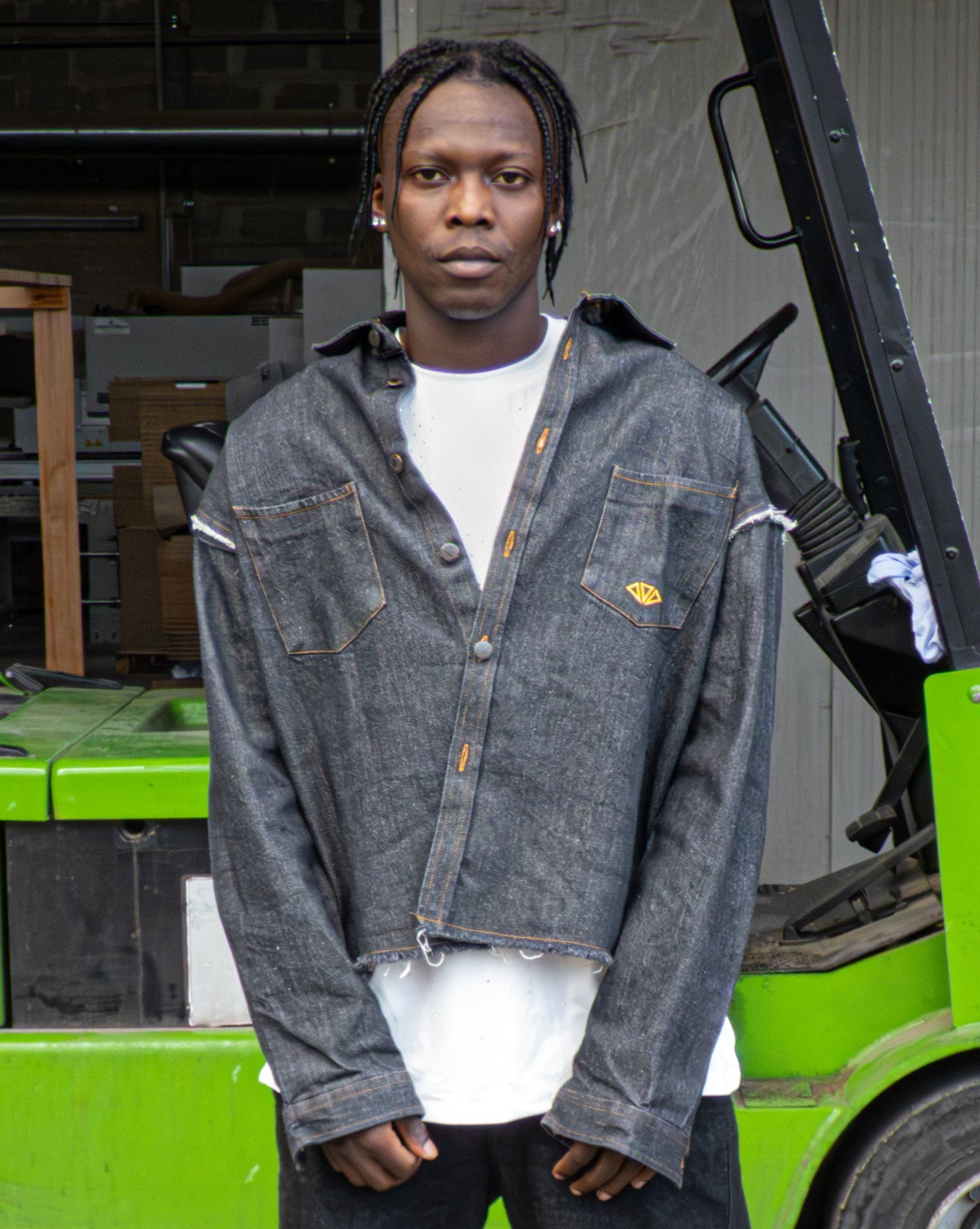 DENIM ESSENTIAL - BLACK JACKET